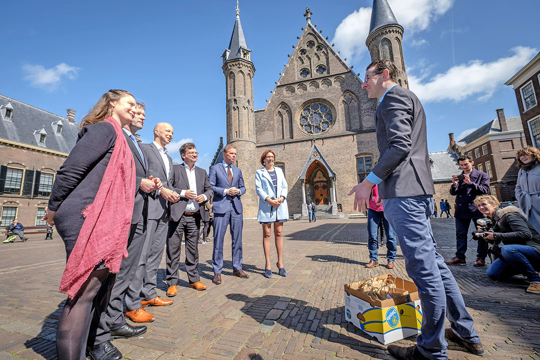 In mei 2017 jaar geleden kregen de net gekozen landbouwwoordvoerders onder de kamerleden van LTO Nederland een dosis boerenverstand toegewenst.   foto: Roel Dijkstra Fotografie