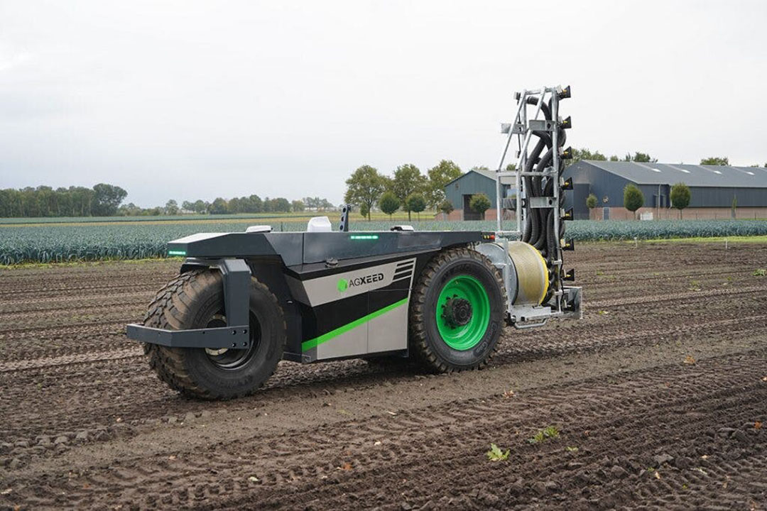 AgBot 2.055W3 is de naam van deze fruitteeltrobot.  - Foto's: René Koerhuis