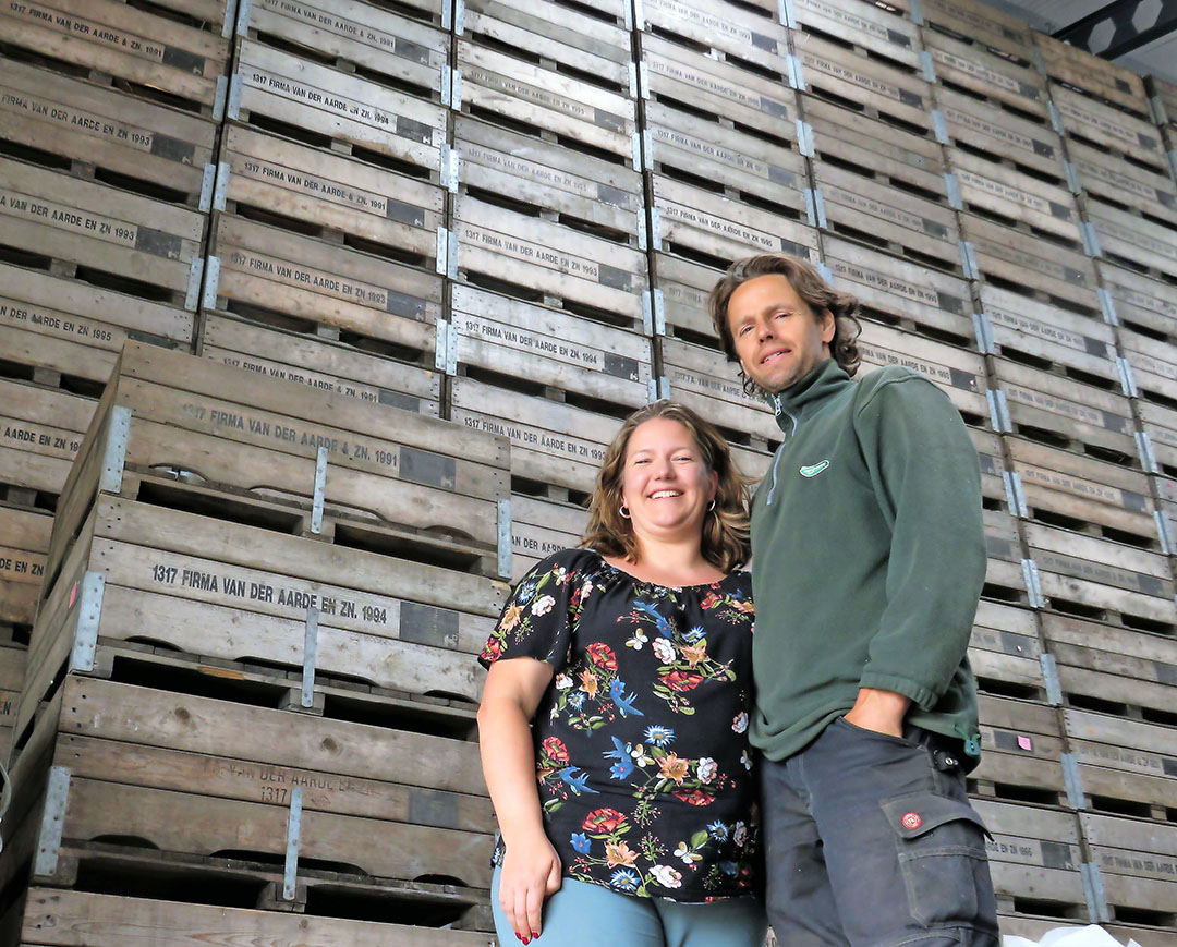 Fruitteler Rene van der Aarden en fruittelersvrouw/psycholoog Geertje Lamboo.