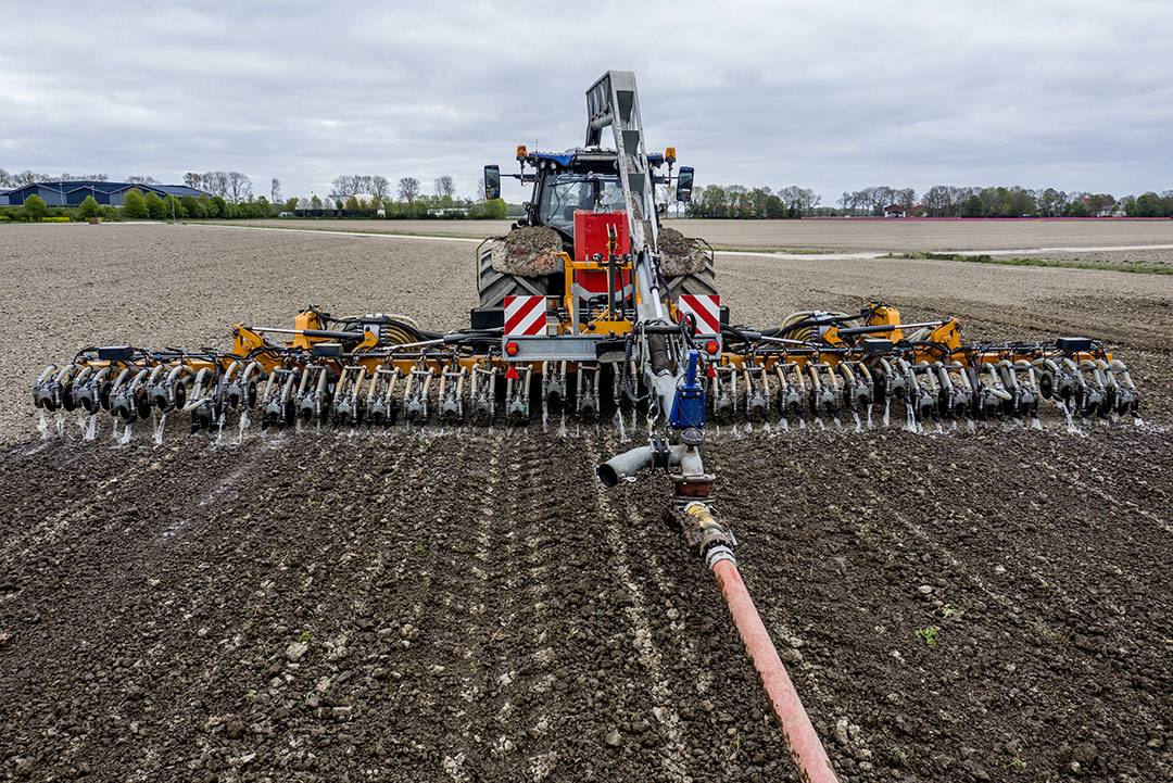 Beregenen met sleepslang, snel veel water op het land