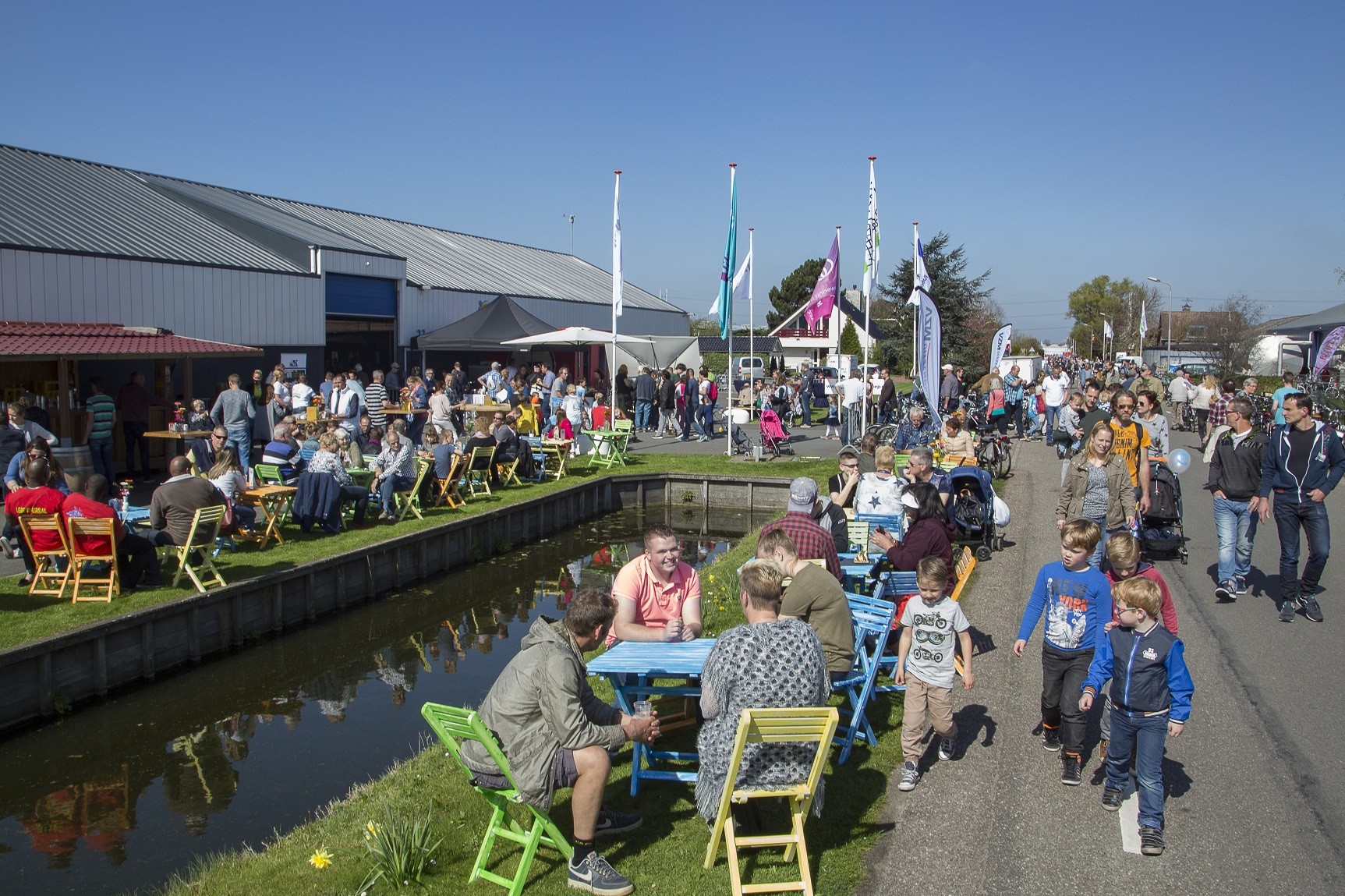 Gezellige drukte bij recordeditie Kom in de Kas 2017. - Foto: Rolf van Koppen