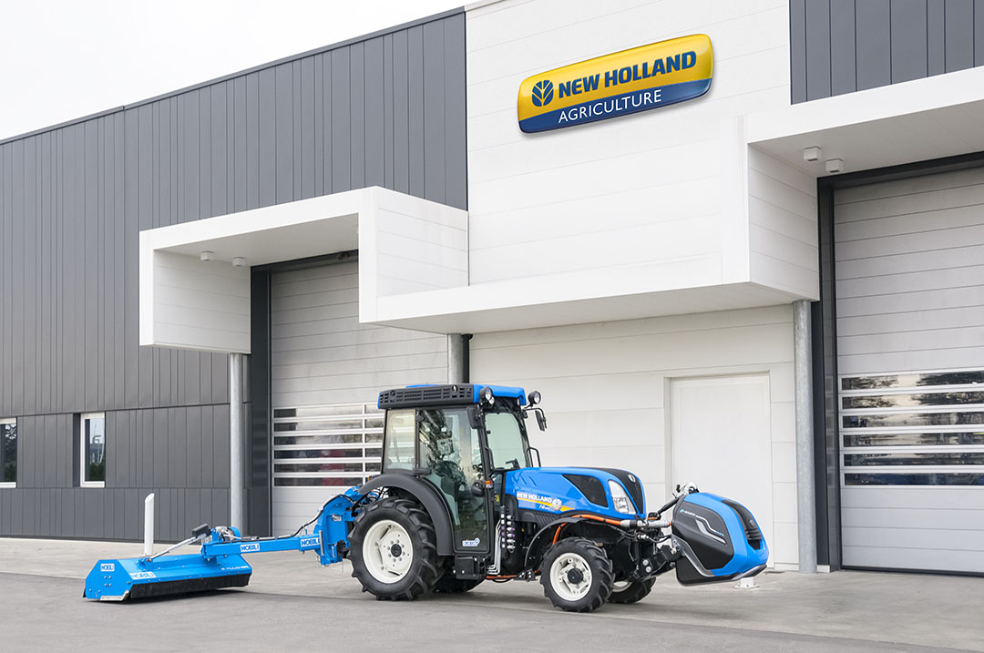 De externe generator in de fronthef wekt stroom op om deze volledig elektrische klepelmaaier aan te drijven. Foto's: New Holland