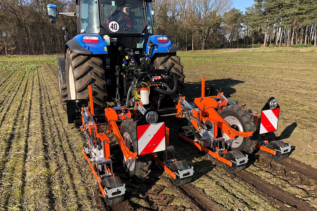 Stanhay is een Brits bedrijf dat zich al 150 jaar toelegt op de bouw van precisiezaaimachines voor bijzondere gewassen, zoals groenten en uien. De complete lijst telt wel 70 gewassen. Foto's: Bas van Hattum