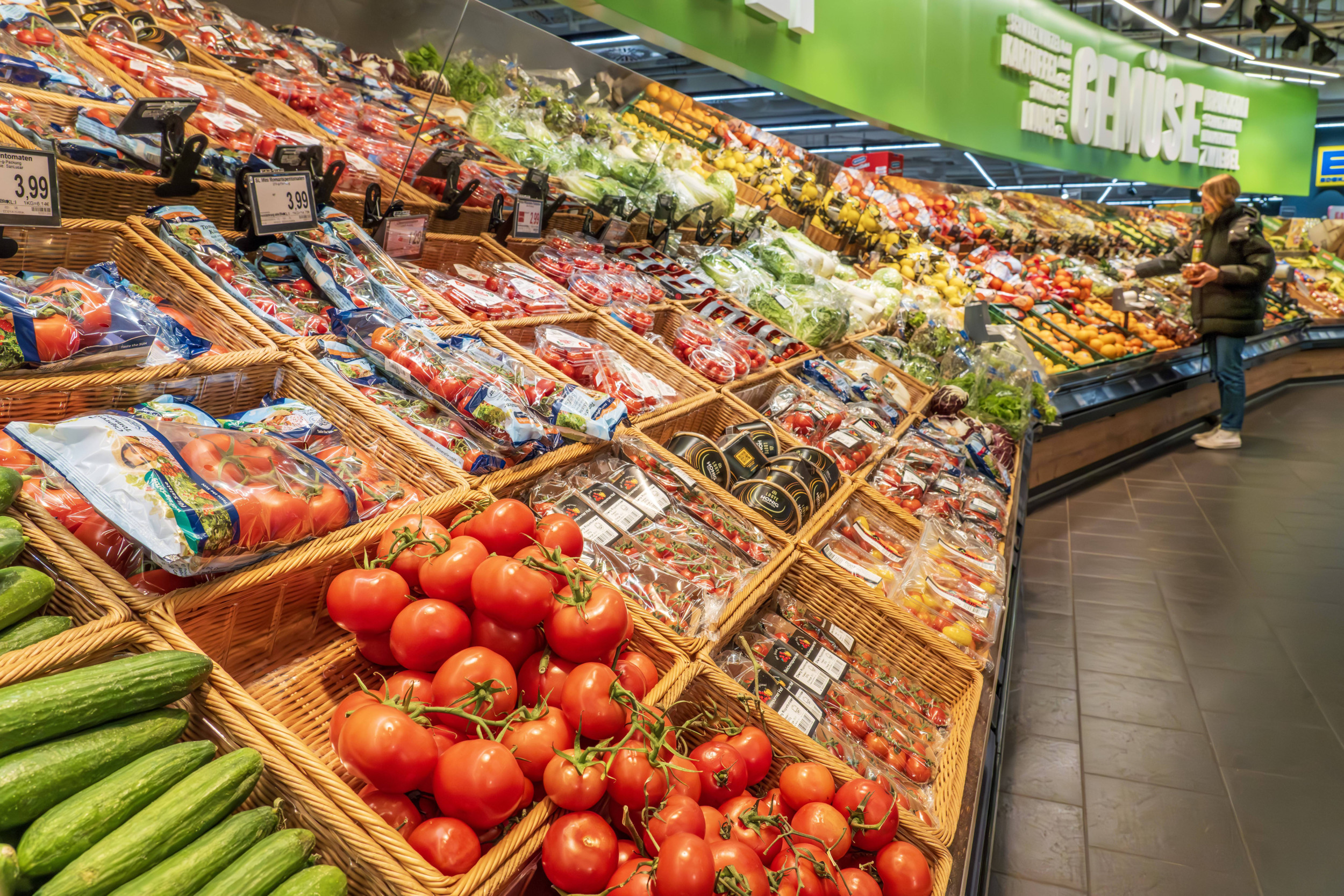 Edeka heeft een onbekend belang in Picnic, een 100 procent belang in Edeka Fruchtkontor en een 75 procent belang in Everest Fresh. Foto: ANP