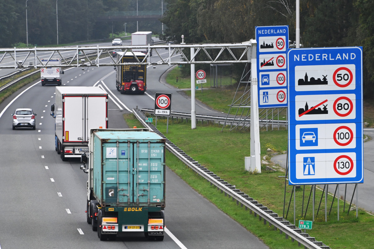 Op de markt voor verstransport van AGF zijn de laatste jaren meerdere namen verdwenen, die weggebruikers wel herkennen van de karakteristieke vrachtwagens op de route naar Duitsland. Foto: ANP / Hollandse hoogte / Peter Hilz