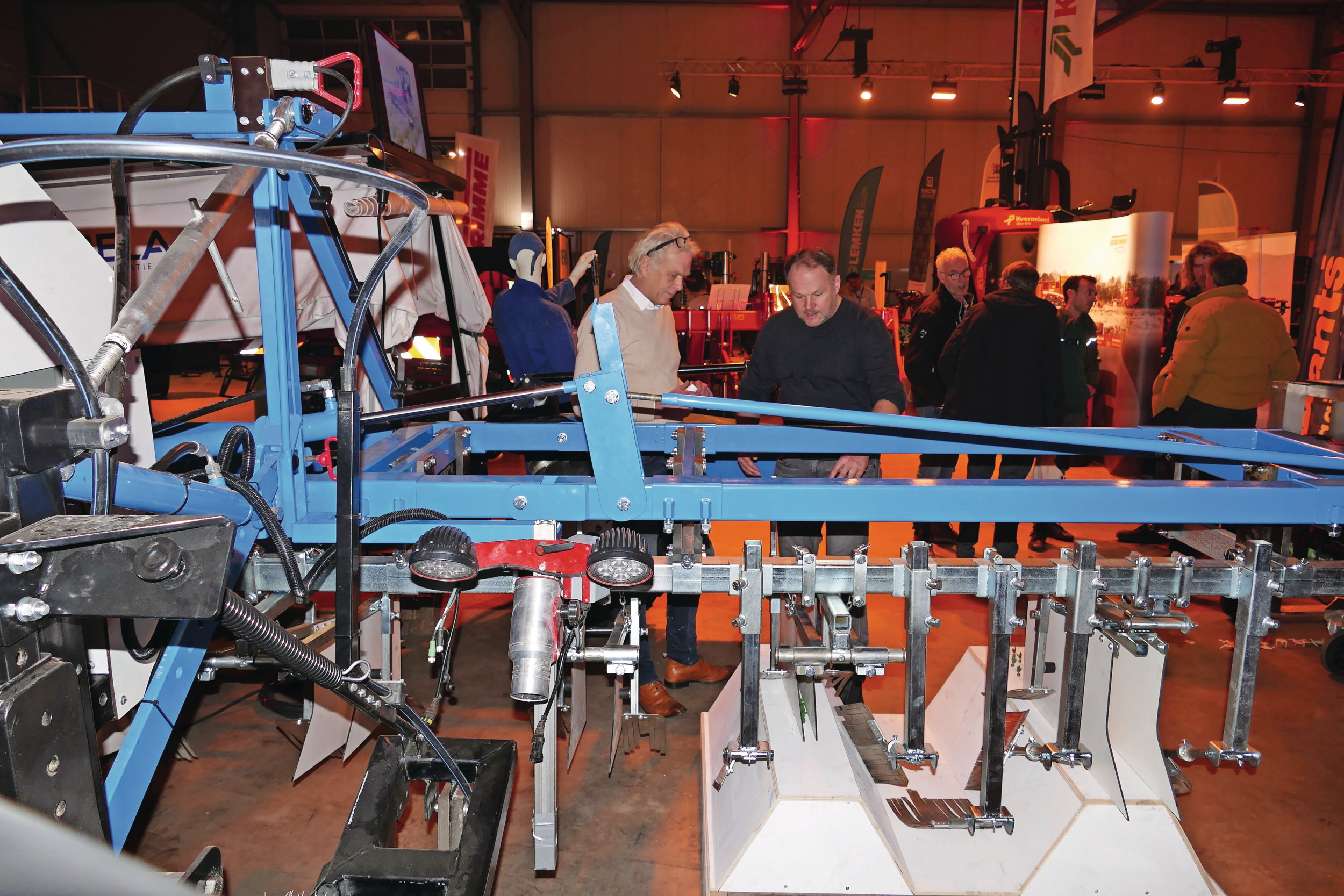 Ook de Electro Weeder van Andela Techniek is het prototypestadium ontgroeid. De onkruidelektrocuteerder is op de beurs voor het eerst in een meer definitieve versie te zien, met een likje verf.