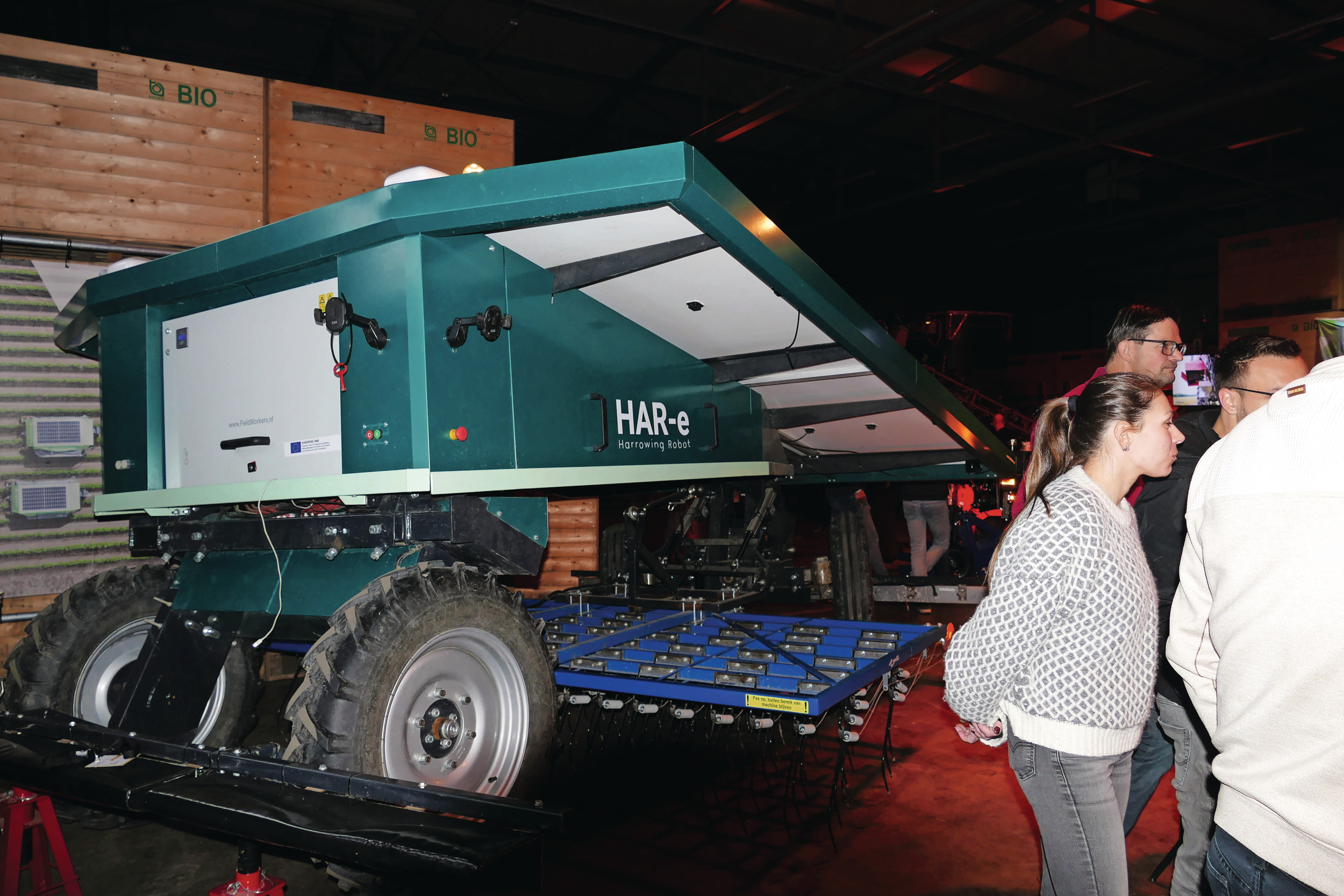 Het nog jonge Flevolandse bedrijf FieldWorkers bouwt lichte elektrisch aangedreven voertuigen. Voor wiedbedden, maar ook om bijvoorbeeld te wiedeggen. Het aanbod van lichte elektrisch aangedreven voertuigen lijkt snel toe te nemen.