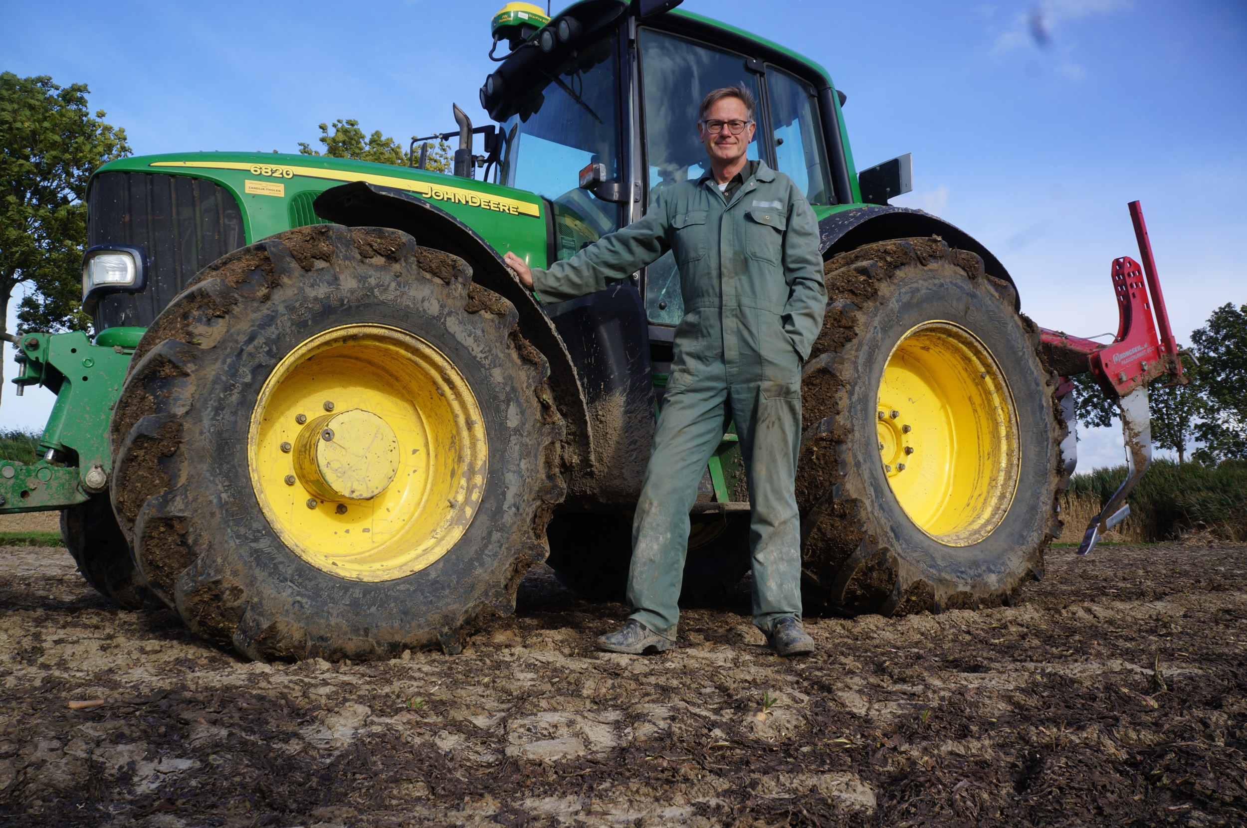 Paul Goorden gaat met pensioen als adviseur, maar gaat door als akkerbouwer. Foto’s: Joost Stallen